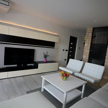 Villa Infinity *
