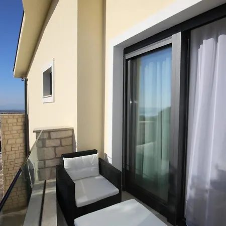 Villa Infinity